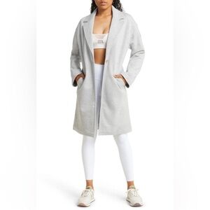 ALO Yoga Stylish Gray Overcoat